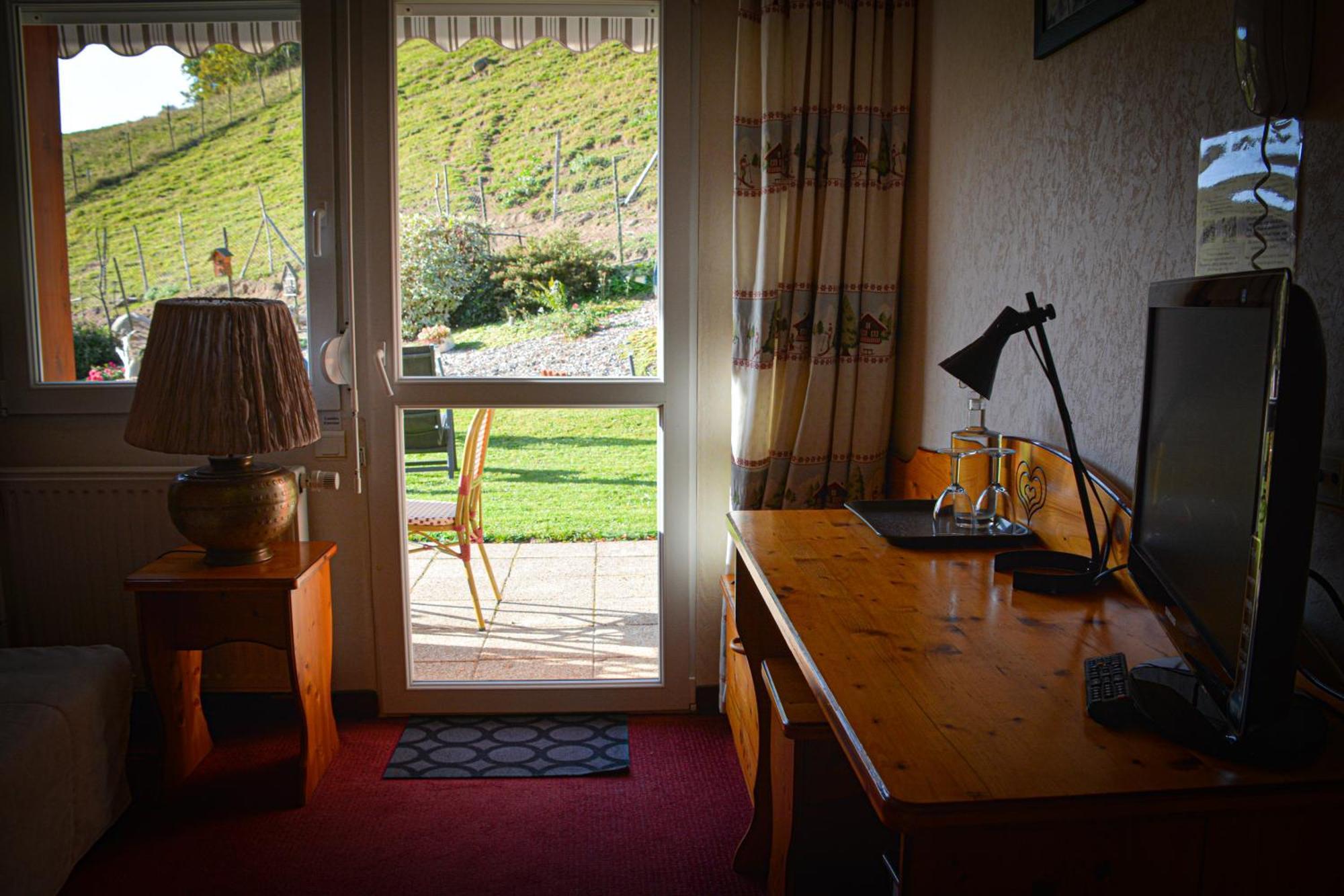 Logis Hotel Restaurant La Petite Auberge Alsace เลอโอห์วาลด์ ภายนอก รูปภาพ